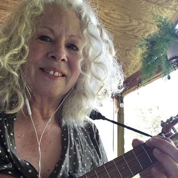 Meet your Posher, Victoria - Picture 1 of 1